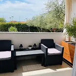 Apartment Green