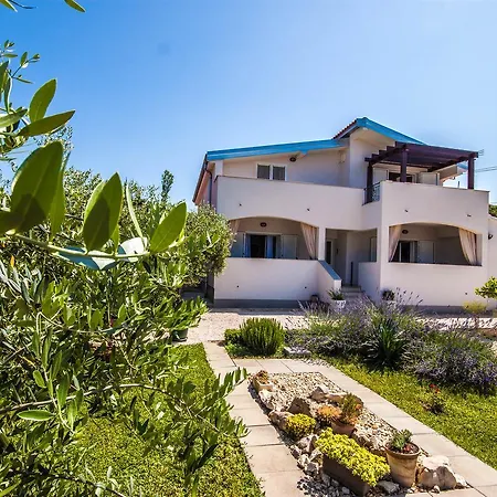 Appartamento Apartment Green Zara