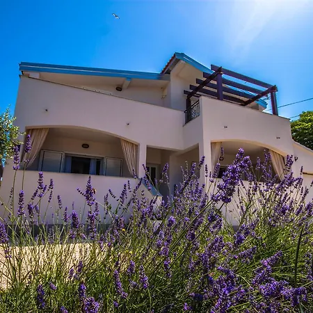 Apartman Apartment Green