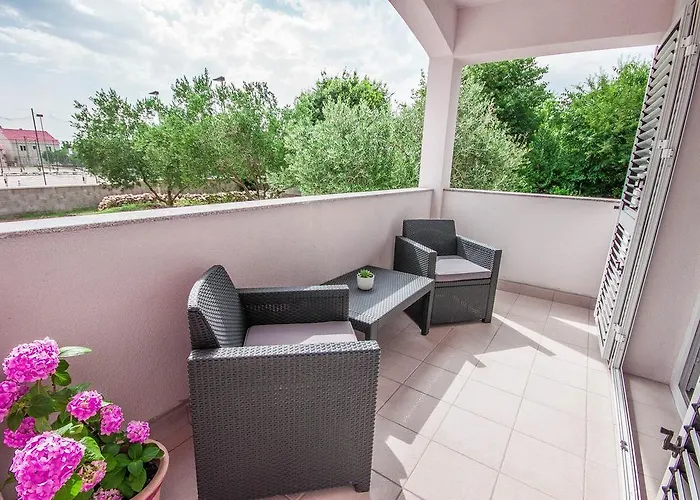 Апартаменти Apartment Green Задар